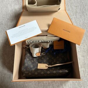 100% Authentic Louis Vuitton Graceful MM Hibo Monogram Canvas